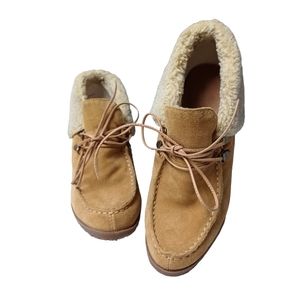 RUFF HEWN "WILLOW" SUEDE/FLEECE HEELS SIZE 8.5